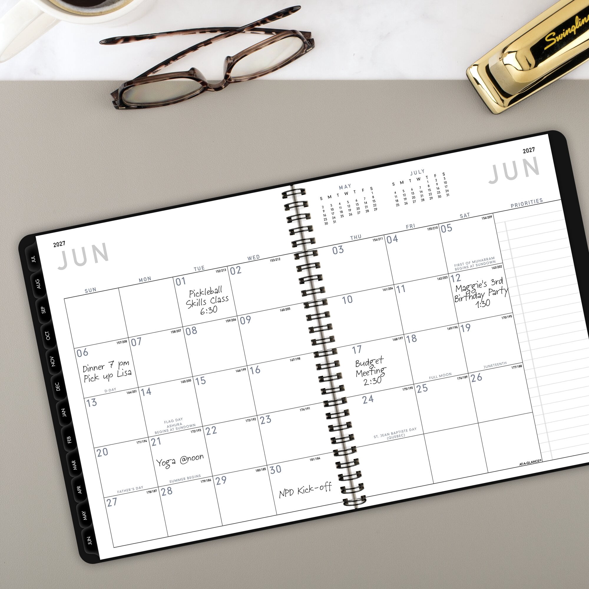 AT-A-GLANCE Contemporary Lite Academic 2026-2027 Weekly Monthly Planner Black