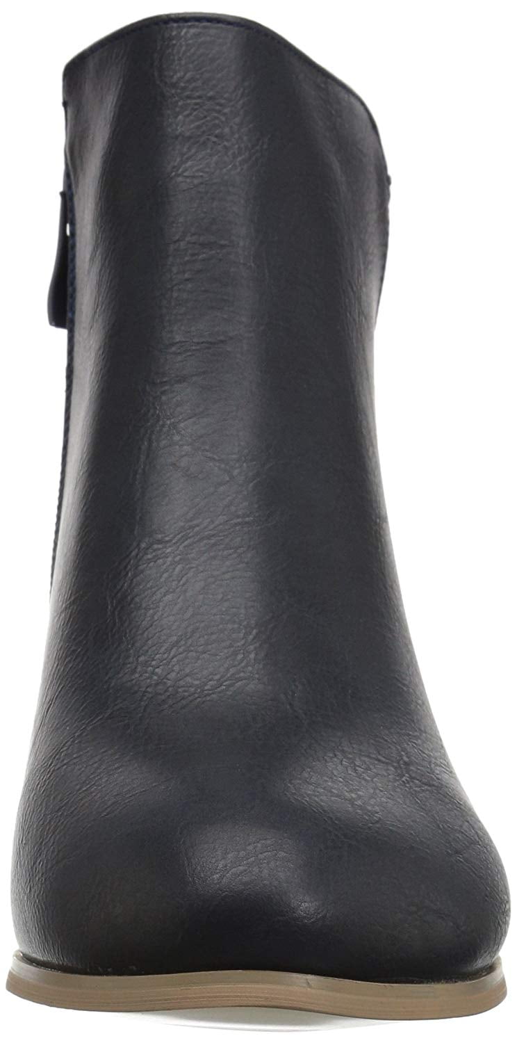 Teegan Pointed Toe Leather Ankle Boot 