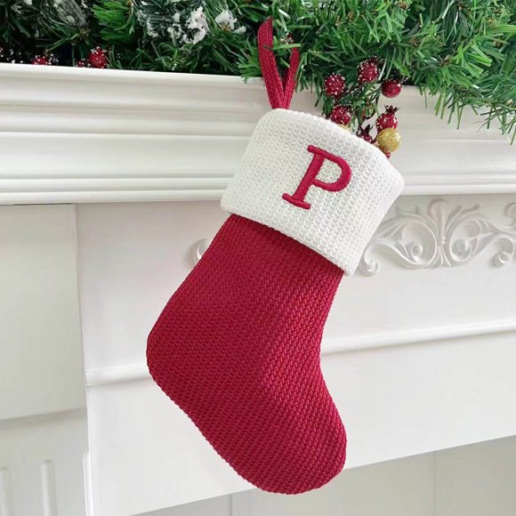 Calcetín navideño | Bolsa de regalo navideña con diseño de letra bordada | Estilo de punto para repisa de chimenea o árbol | Decoraciones festivas para niños y familia | 7 x 5,5 pulgadas