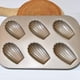 thumbnail image 5 of 8 Paquetes Molde de Pasteles del Molde de Madeleine, Utensilios para Hornear Madeline de Carcasa Resistente Antiadherente para Hornear (Dorado), 5 of 5