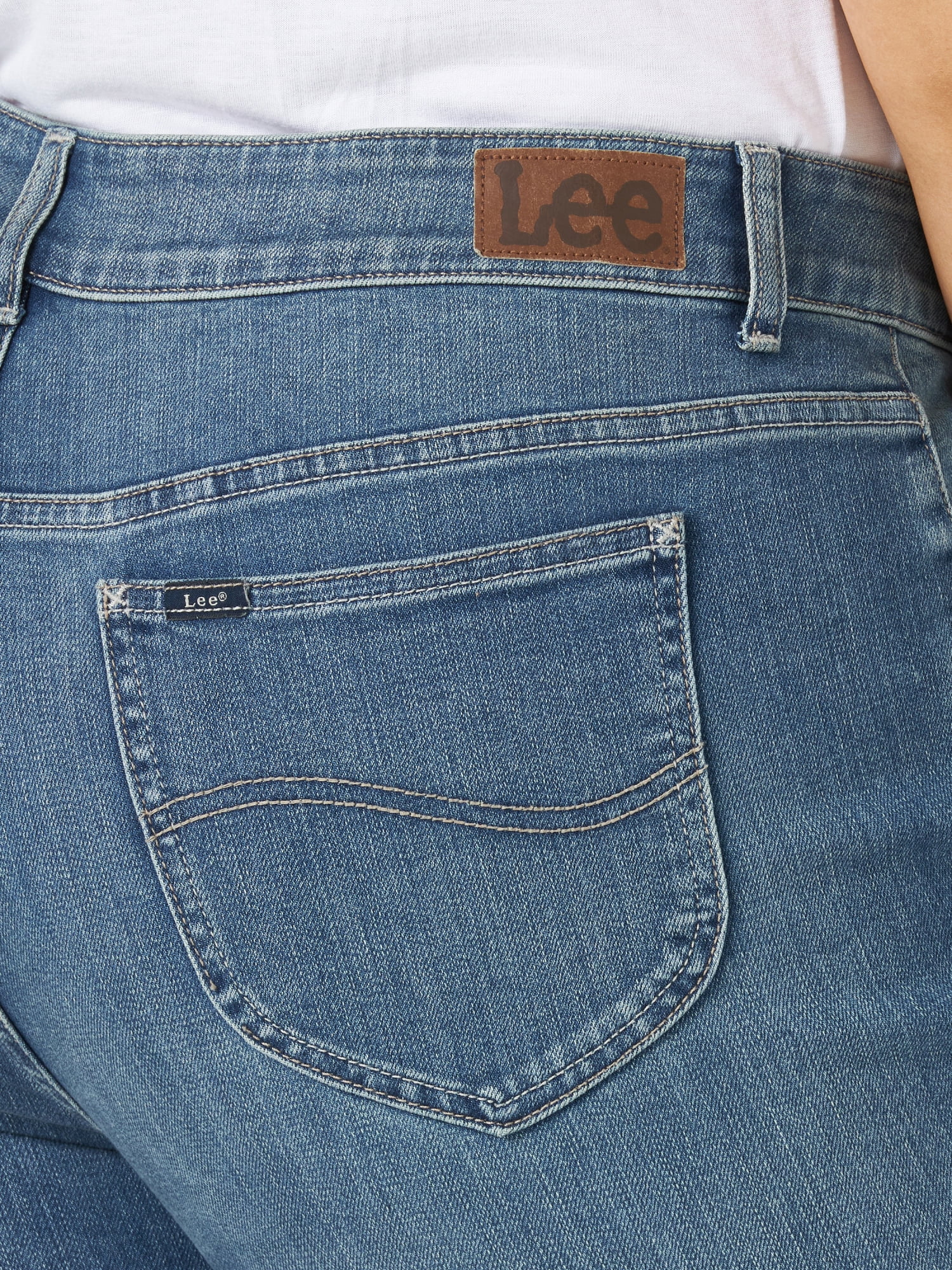 LEE WOMEN'S PLUS STRAIGHT LEG JEAN 