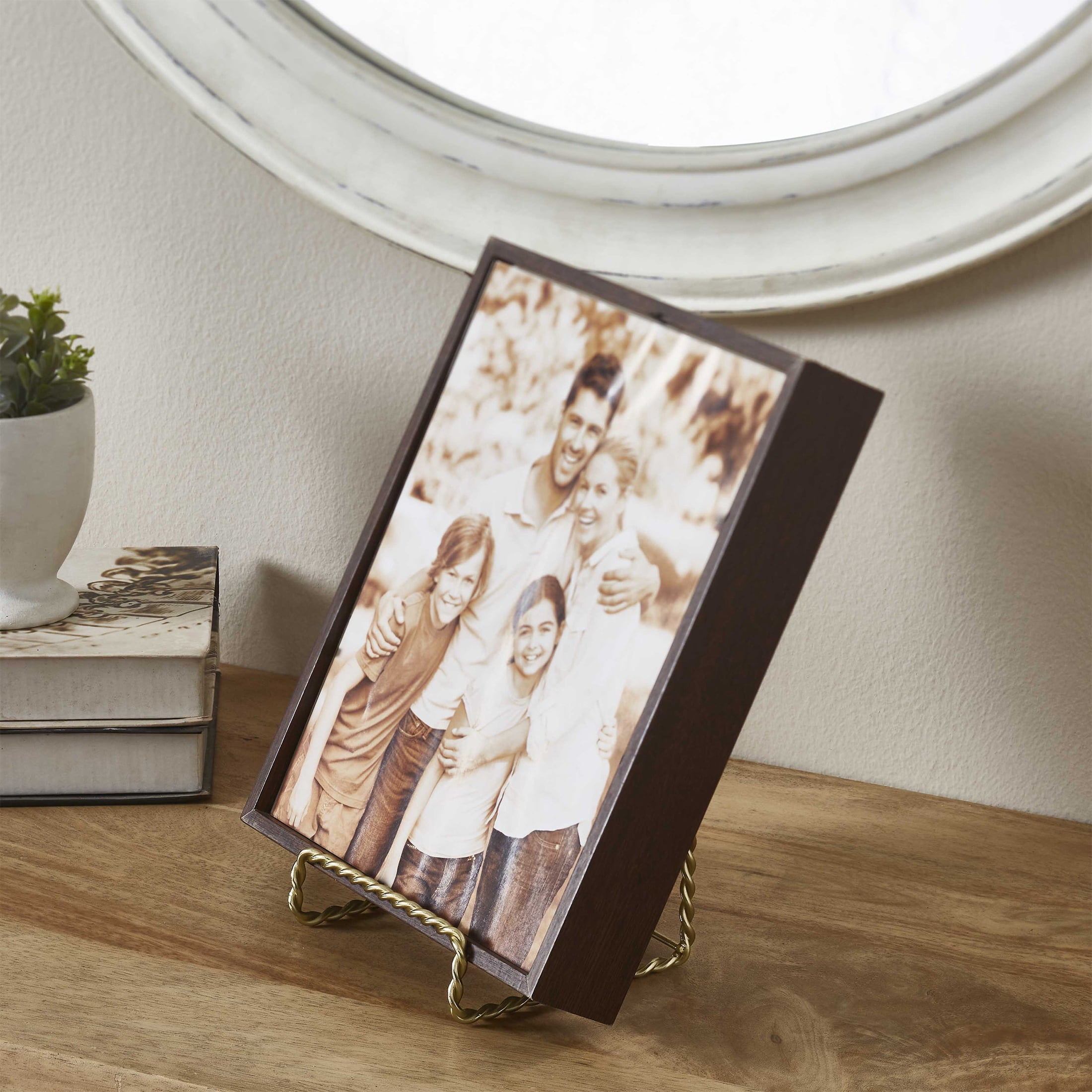 My Texas House 5" Gold Metal Coiled Picture Frame Holder