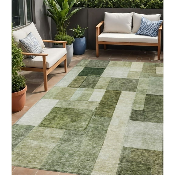 HomeRoots 605868 5 x 8 ft. Sage & Fern Green Geometric Washable Indoor & Outdoor Rectangle Area Rug