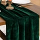 thumbnail image 1 of Camino de mesa Socomi Velvet 51 x 305 cm, color verde esmeralda, 1 of 5