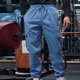 thumbnail image 1 of Pantalones largos casuales para hombre, de color sólido, con bolsillo, cintura elástica, cordón ajustable en el tobillo, para deportes al aire libre, pantalones largos de poliéster para hombre., 1 of 4