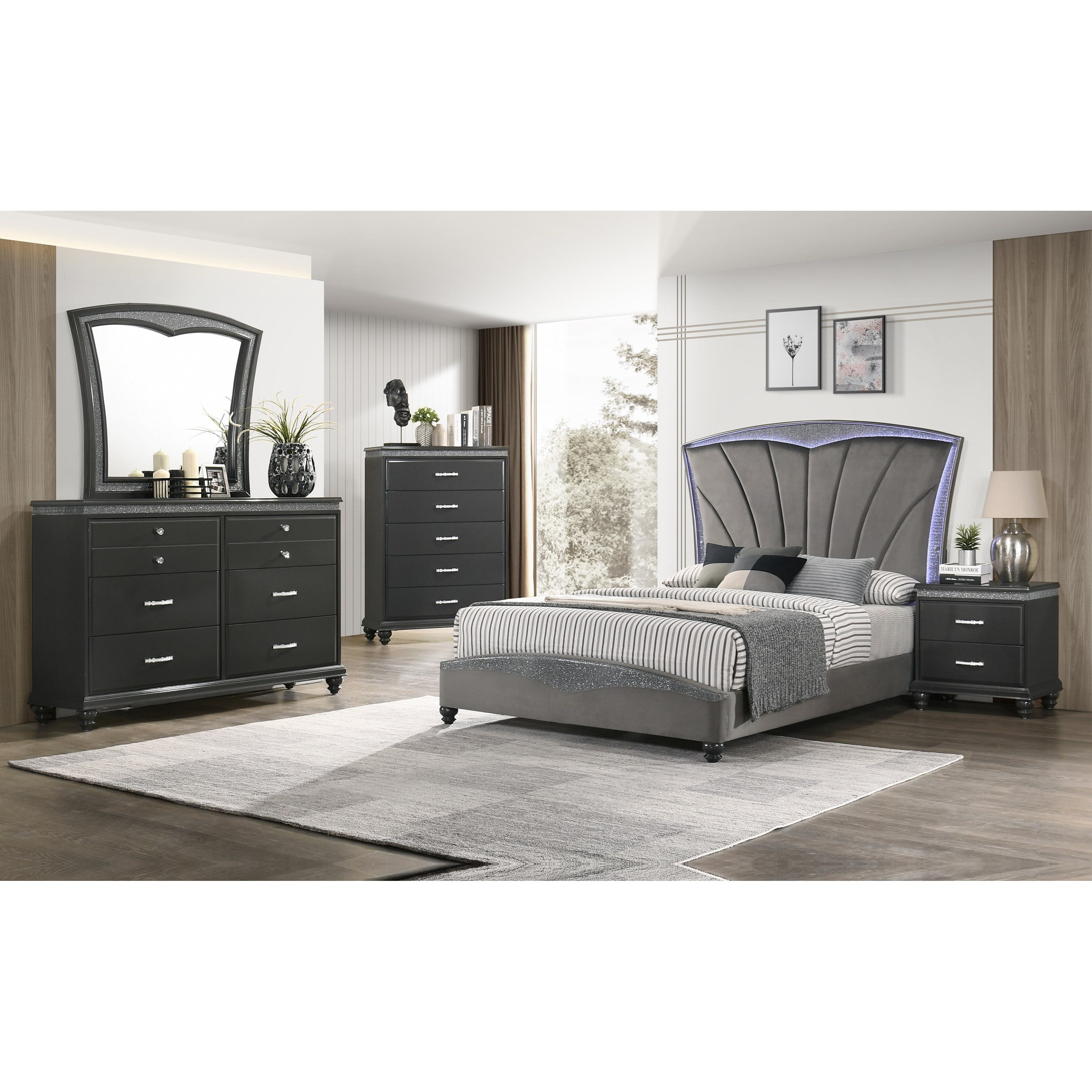 Glam dresser and nightstand set Outlet