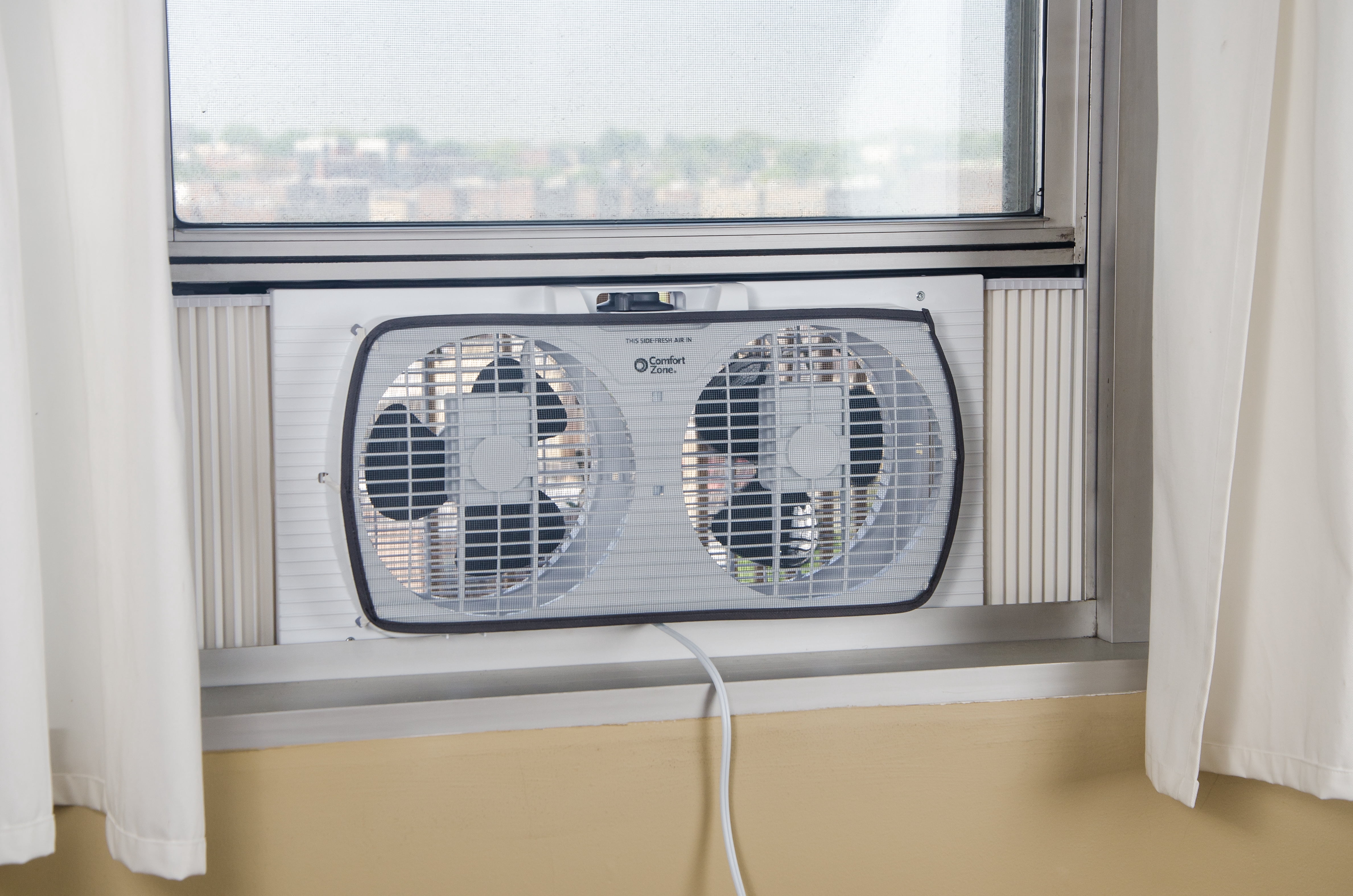 Comfort Zone Twin Window Fan with Reversible Air Flow and 7 in. Blades, White