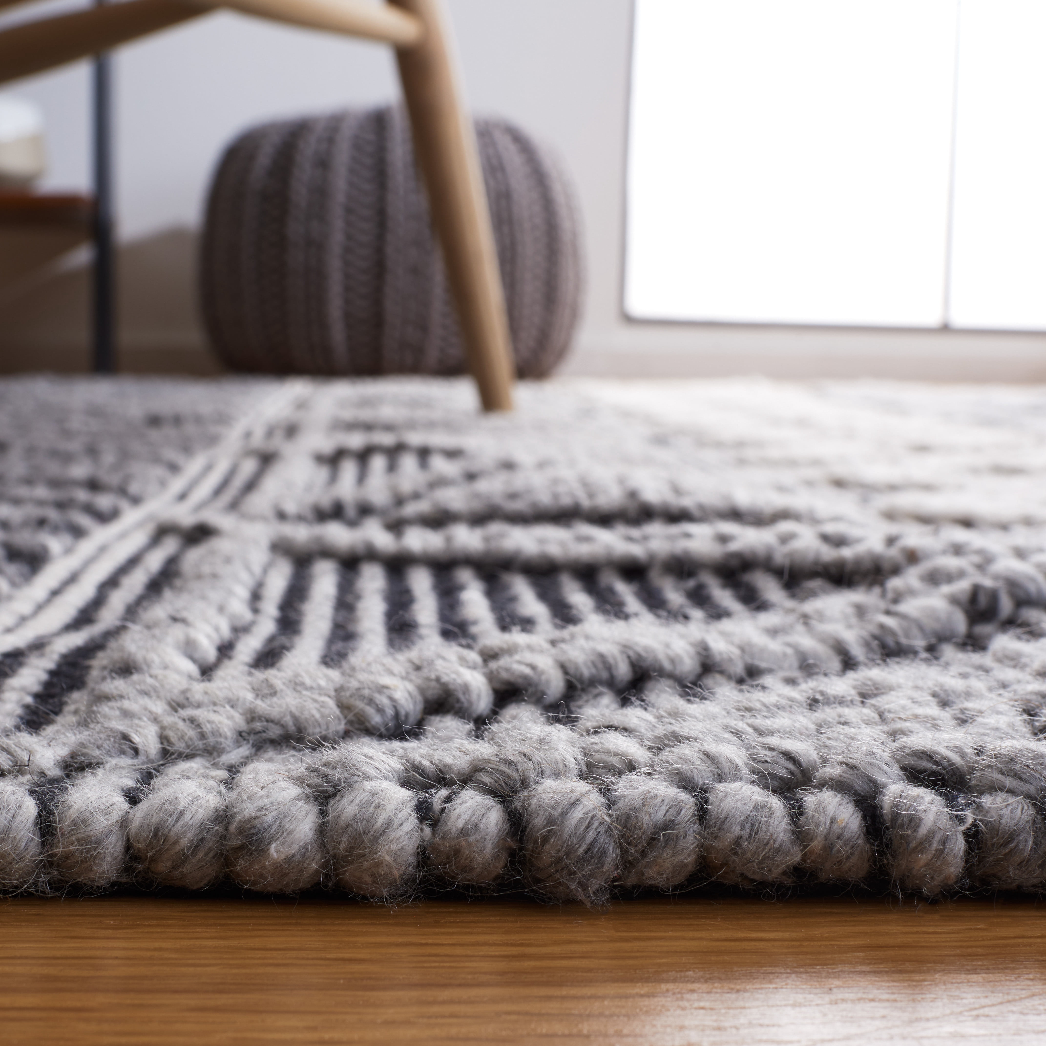 SAFAVIEH Natura Rebecca Southwestern Runner Rug, Charcoal/Ivory, 2'3" x 9'
