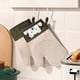 thumbnail image 1 of Pack de 2 guantes de horno de silicona | Guantes resistentes al calor para hornear, microondas y freidora de aire | Agarre antideslizante, flexible, resistente a manchas | Verde, beige, gris |, 1 of 6