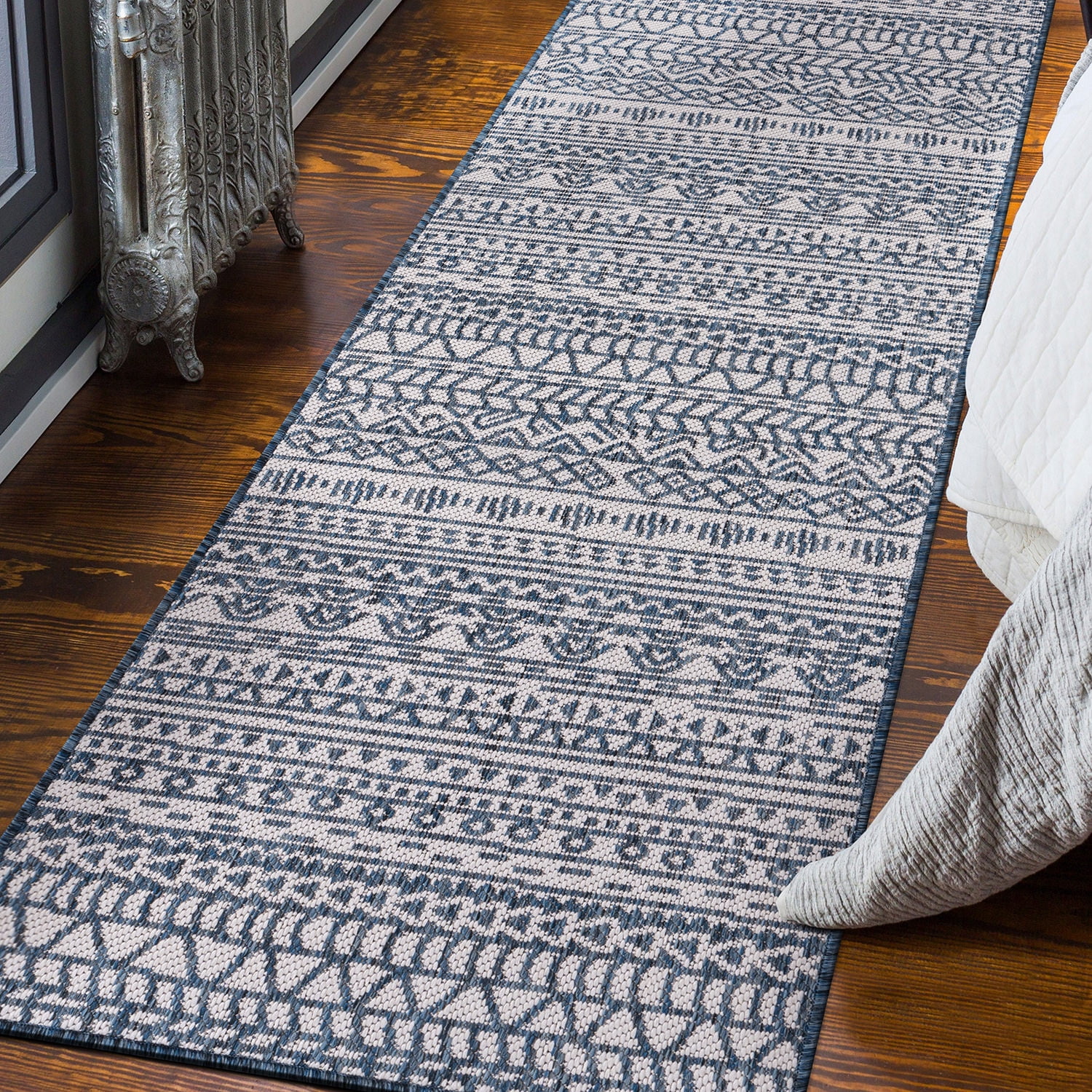 World Rug Gallery Contemporary Geometric Bohemian Textured Flat Weave Indoor/Outdoor Area Rug - BLUE 2'x7'