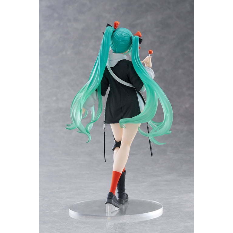 Taito Vocaloid Hatsune Miku Fashion (Punk Ver.) Figure, 7.1
