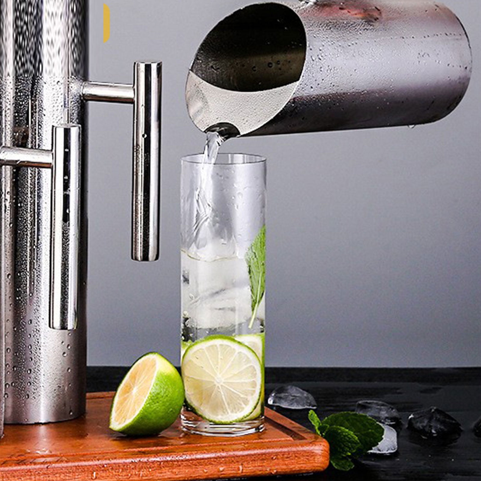 Drink Dispensers Cold Kettles Beverage Container Stainless Steel Pitcher Large Water Kettles Suitable for Gatherings
