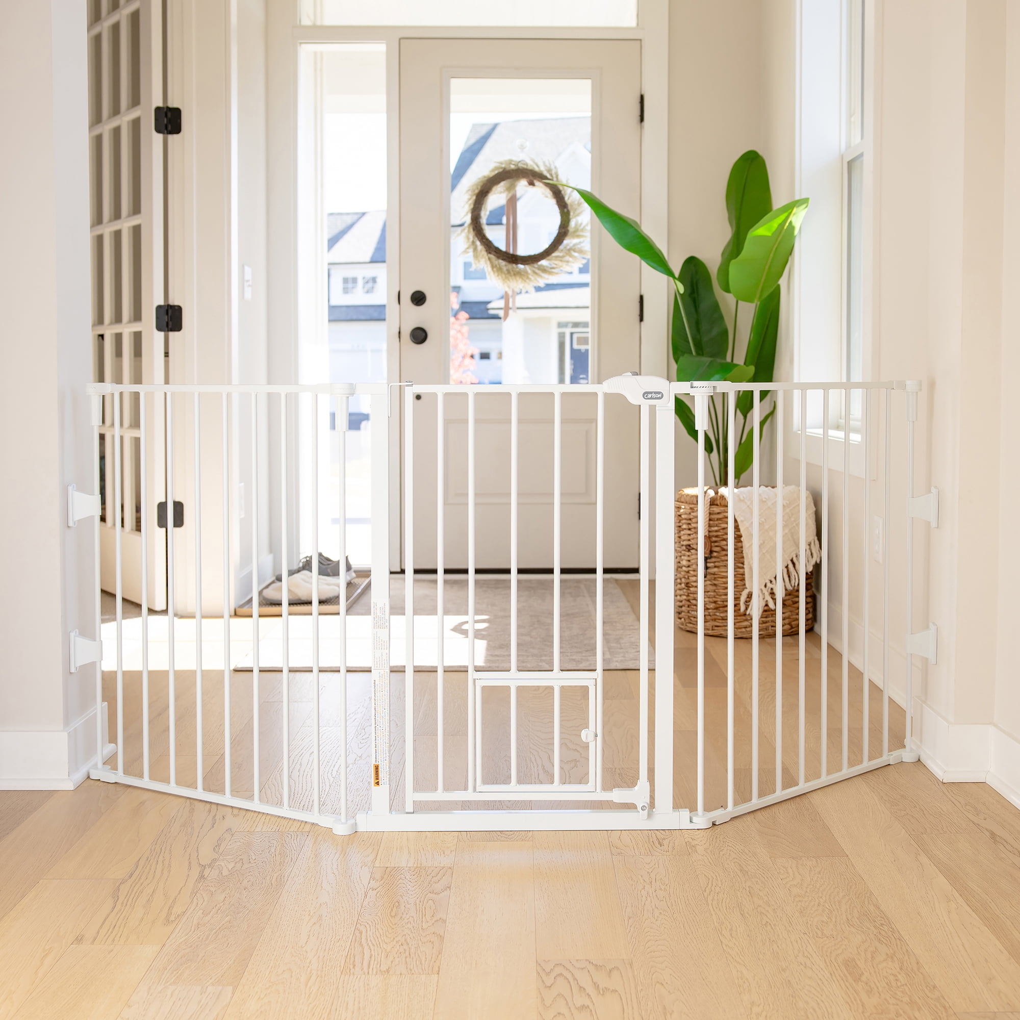 Carlson Wide Flexi Configurable Walk Through Pet Gate, White, 50" to 76" L x 28" H