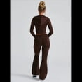 thumbnail image 4 of Conjunto de Dos Piezas de Punto para Mujer: Suéter de Larga con Cremallera, Sudadera Corta con Capucha y Pantalón Acampanado. Color Café L, 4 of 8