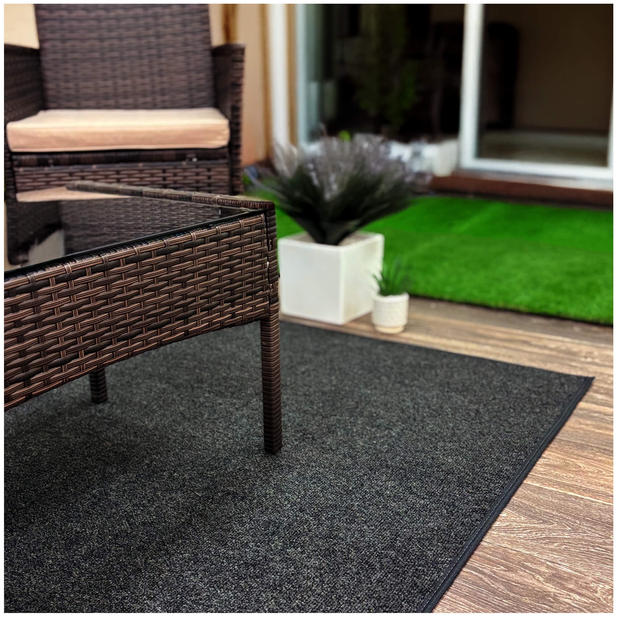 Koeckritz Rugs Black Ice Indoor/Outdoor Area Rug, 5' x 7', Lightweight & Durable