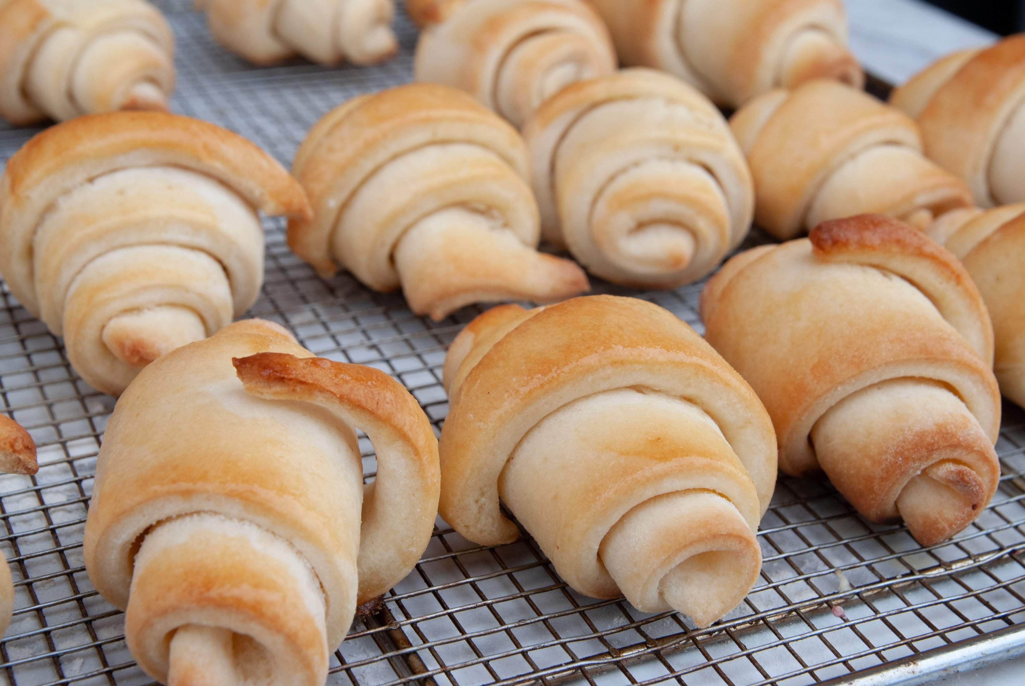 Mom's Place Gluten-Free Crescent Roll Mix, Soft & Fluffy Rolls, Dairy Free, Nut Free, Soy Free, Non-GMO, 12 servings