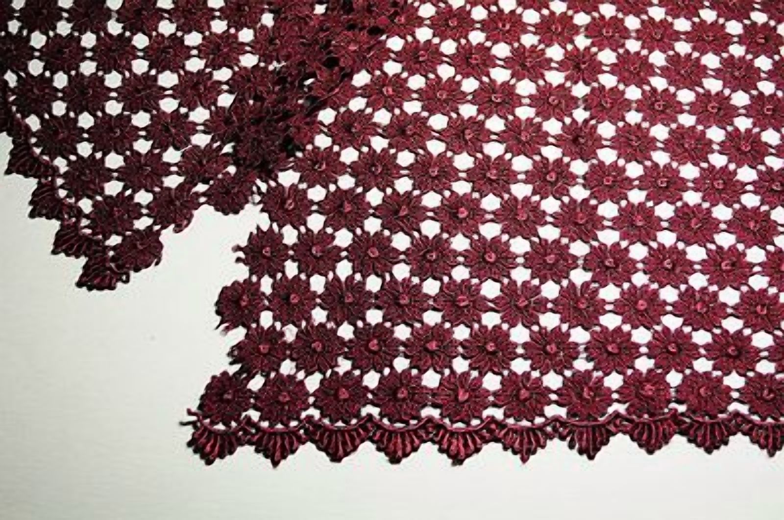 Lily 37" Daisy Venice Lace Fabric All Over Both Side Scalloped Edge 9 colors