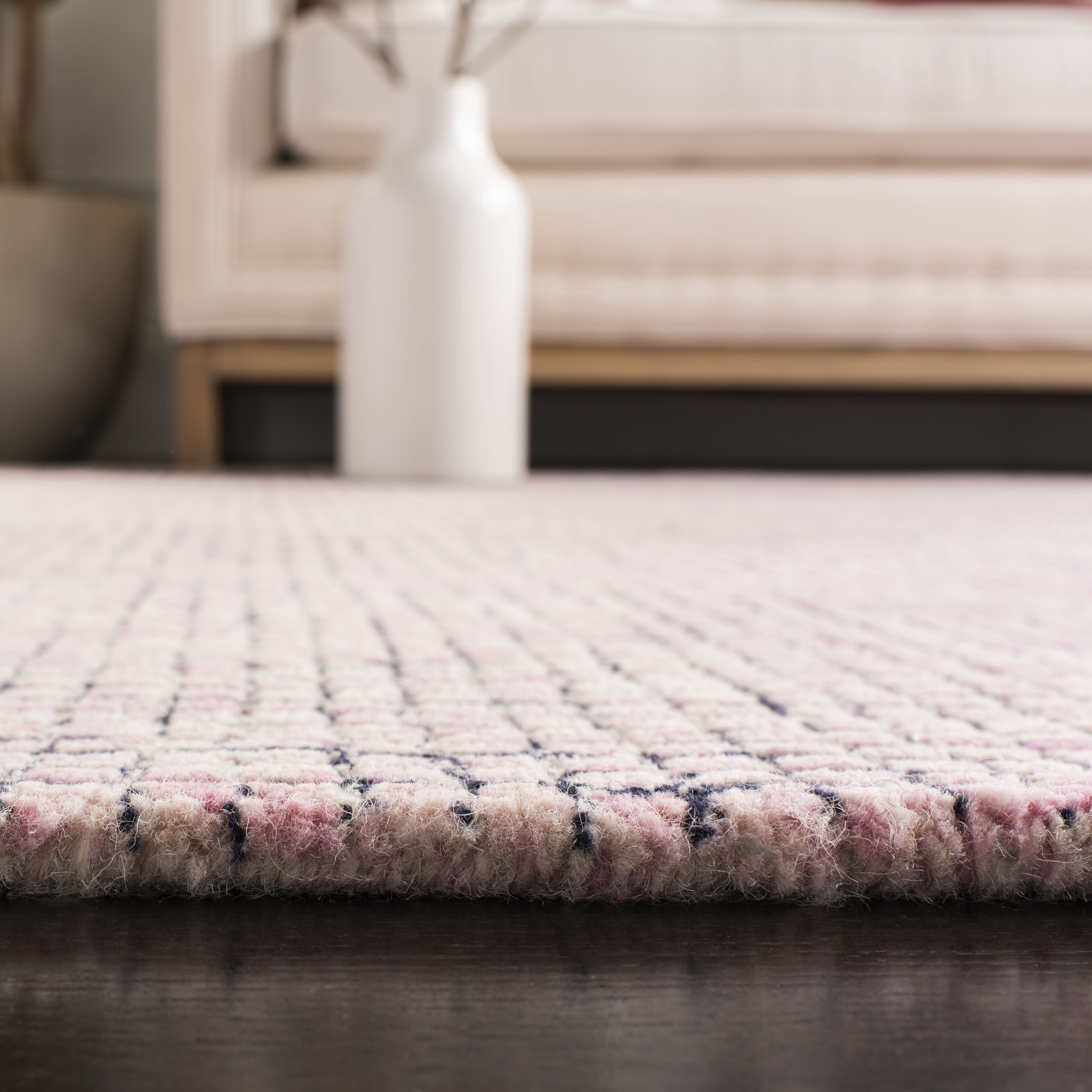 SAFAVIEH Abstract Devyn Geometric Wool Area Rug, Ivory/Pink, 6' x 6' Square