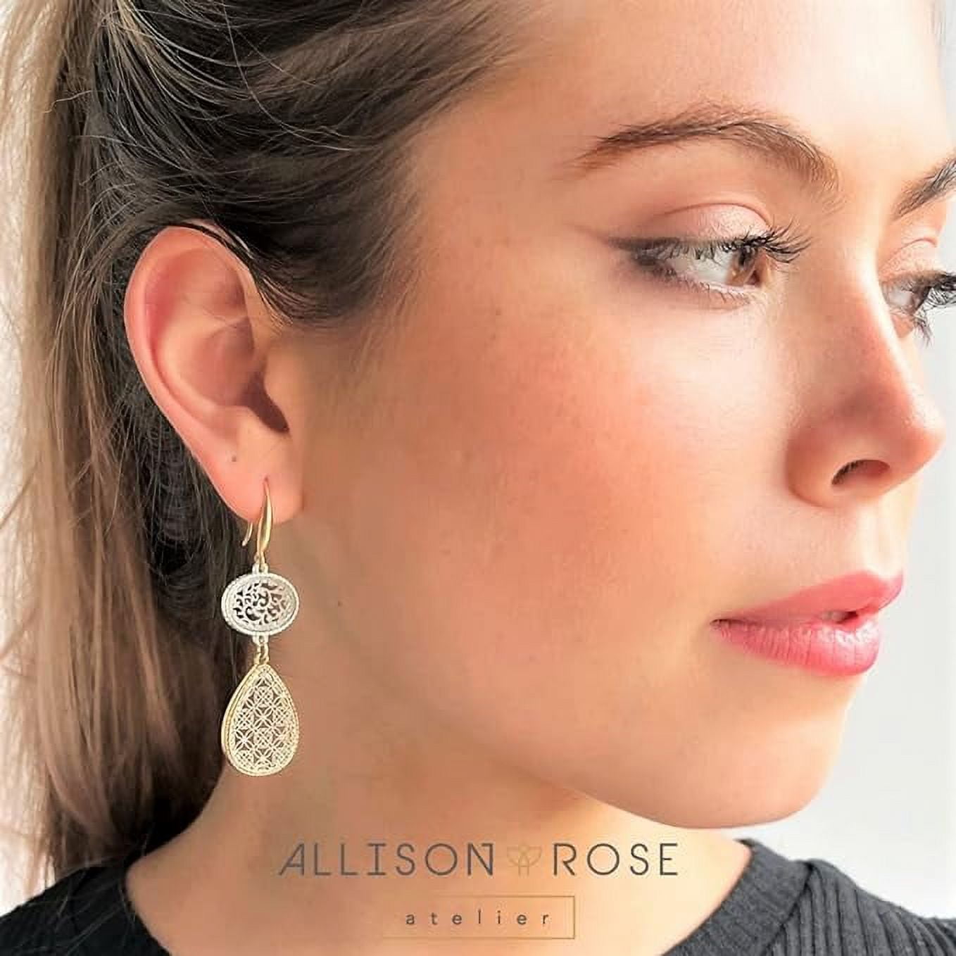 ALLISON ROSE ATELIER レディース 四つ葉ボーホネックレス ツートン ゴールドとシルバー クローバー 四 並行輸入品 | Allison Rose Atelier \u2013 ボヘミアンゴールドとシルバーメッキ