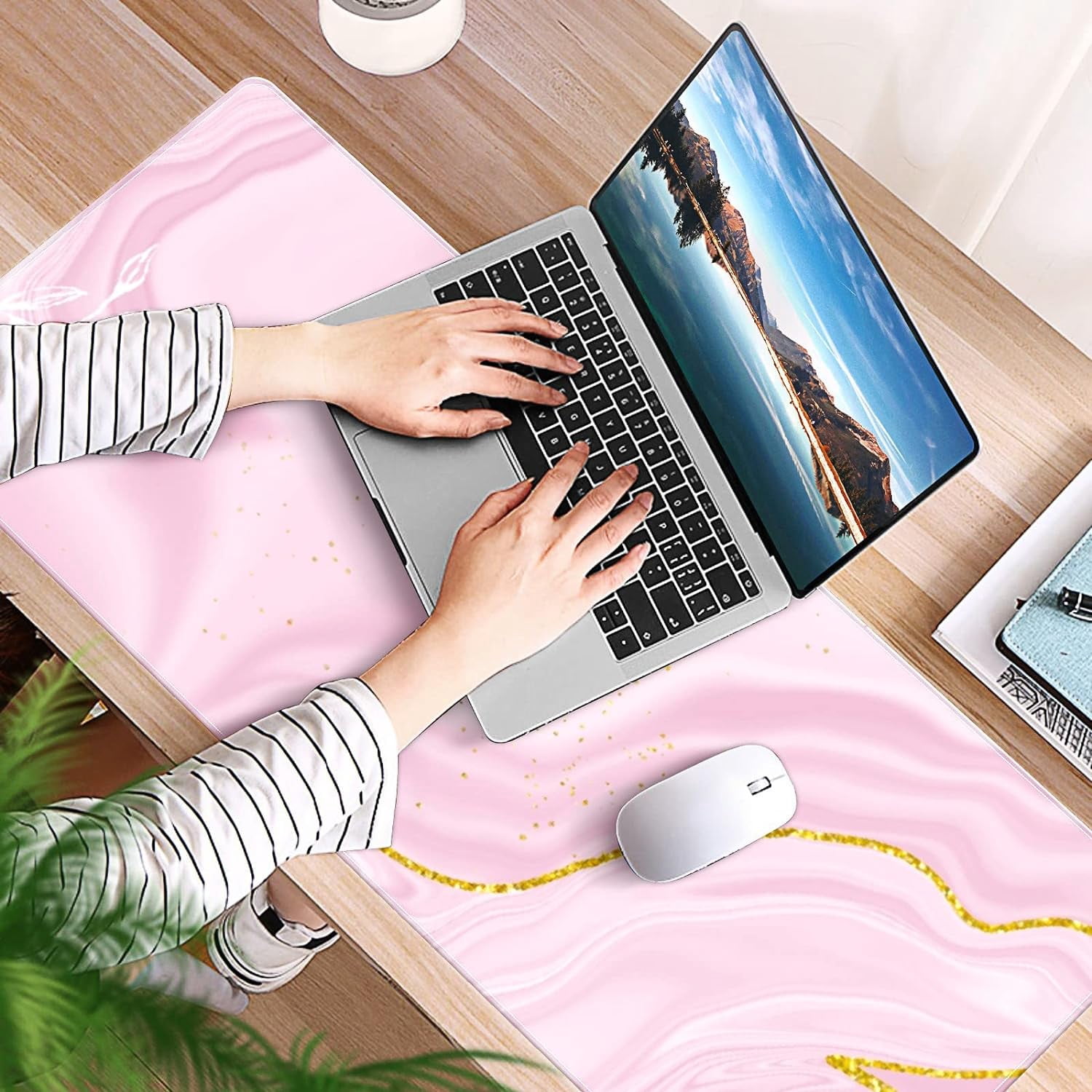 Pink Marble Gold Desk Mat, Desk Accessory, Cute Workspace, Trendy Workspace, Trendy, 35.4x15.7in Large Gaming Mouse Pad, Cute Desk Topper, Pretty Desk Pad