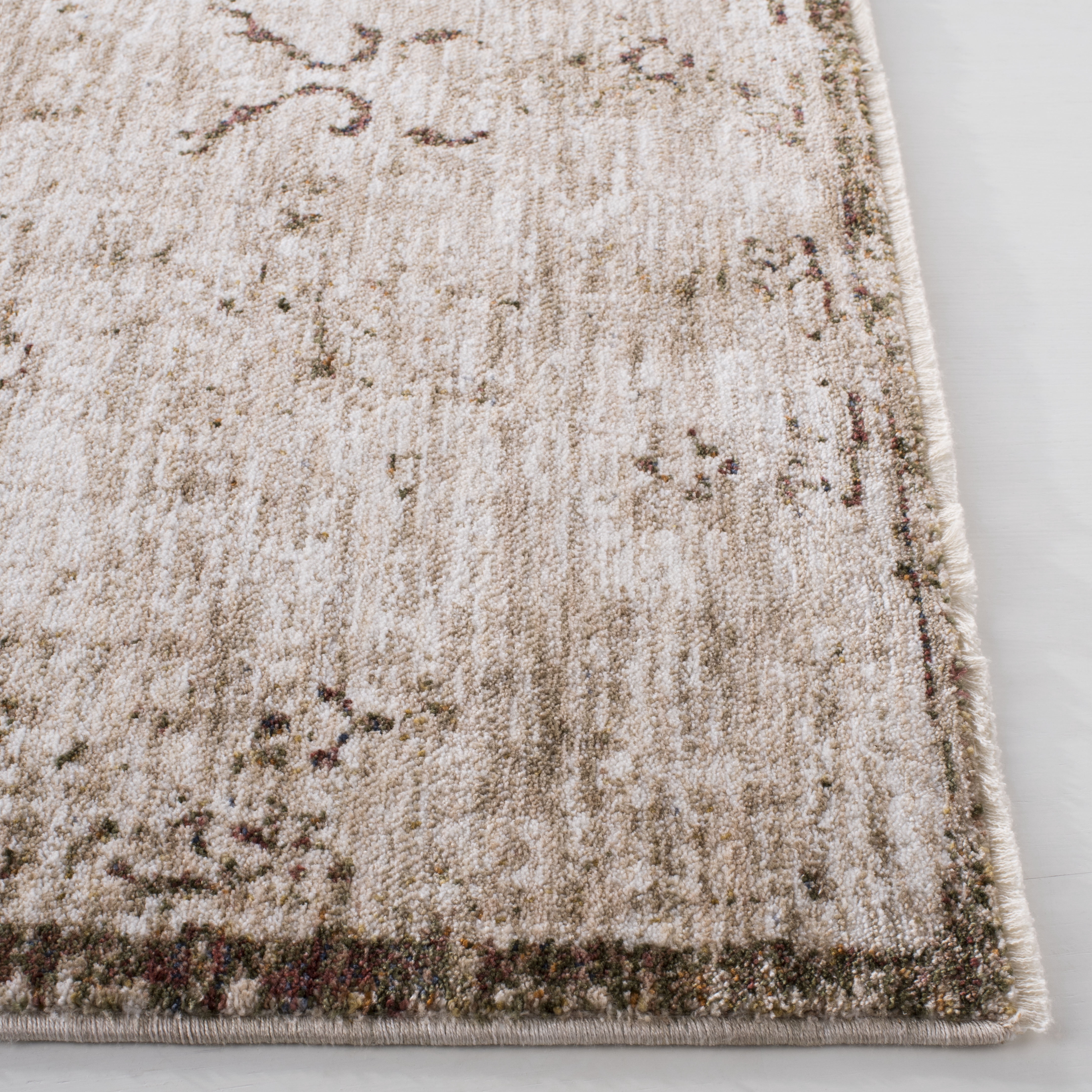 SAFAVIEH Vintage Oushak Myrtle Abstract Area Rug, Ivory/Beige, 6'7" x 6'7" Square