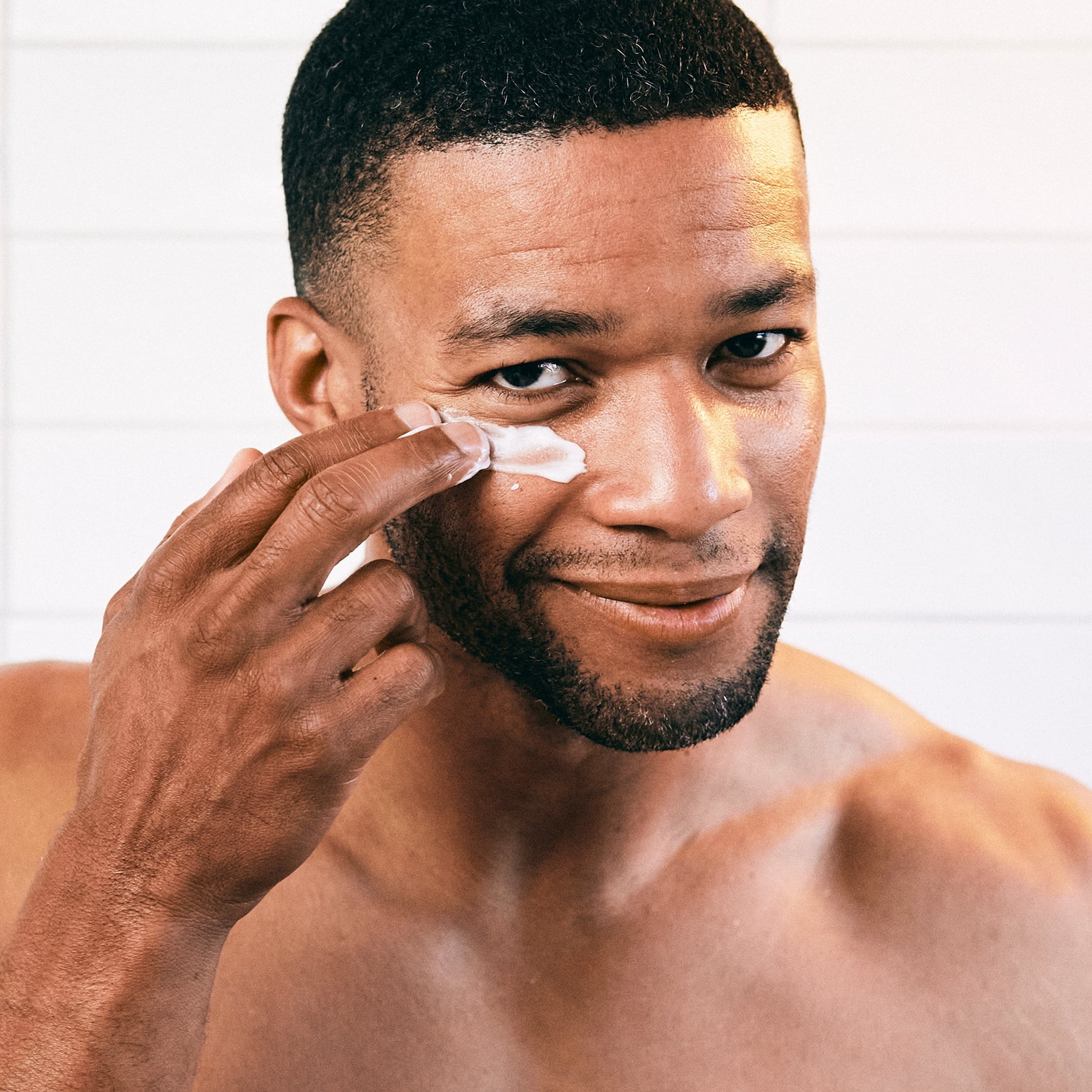 Brickell Men's Restoring Under Eye Cream, Natural & Organic Ingredients, Anti‑Aging Eye Cream for Puffiness, Dark Circles, Wrinkles & Crow’s Feet, 0.5 oz, Unscented
