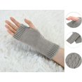 thumbnail image 2 of Gants d'Hiver Unisexes Design Texturé Tricotés Chauds Gris Clair, 2 of 7