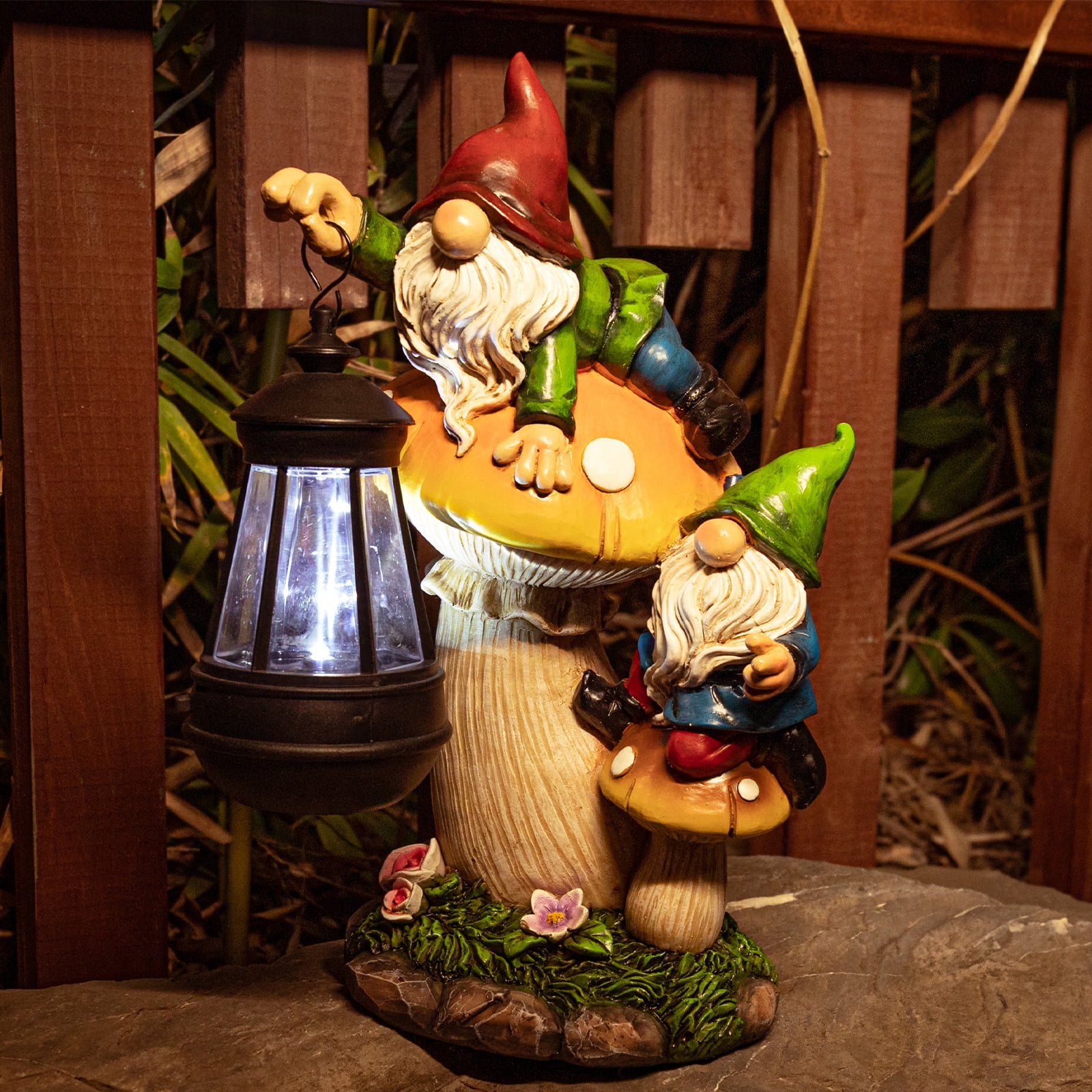 Garden Gnome Decor Mushroom Kit, Gnome Statue Holding Solar Powered