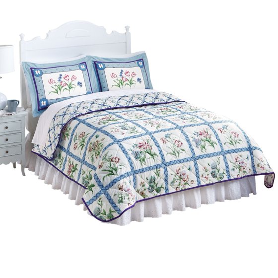 Summer Breeze Floral Lattice Reversible Lightweight Quilt, Full/Queen