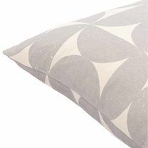 BoutiqueRugs Bungabon Lumbar Pillow