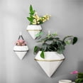 thumbnail image 3 of Inteprter Maceta triangular de cerámica para aire, contenedor de decoración para colgar en la pared, ideal para plantas de Cactus suculentas, maceta para Decoración del hogar Oro Inteprter HA024127-01, 3 of 5