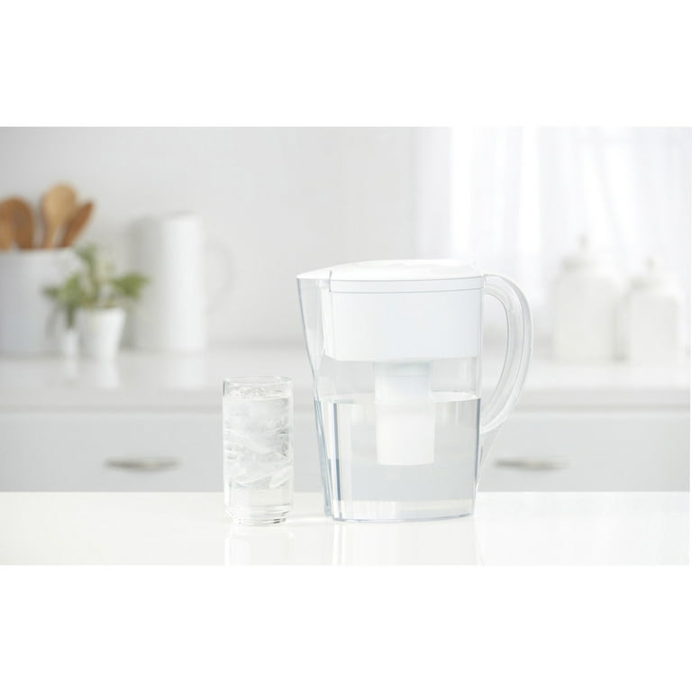 Space Saver 1/2-Gallon Smart Water Filtration Pitcher