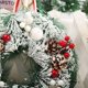 thumbnail image 5 of Corona navideña, para colgar, preciosas guirnaldas con bolas, decoración para interior y exterior, fantástica corona con lazo navideño, para puerta, ventana, decoración, 5 of 7