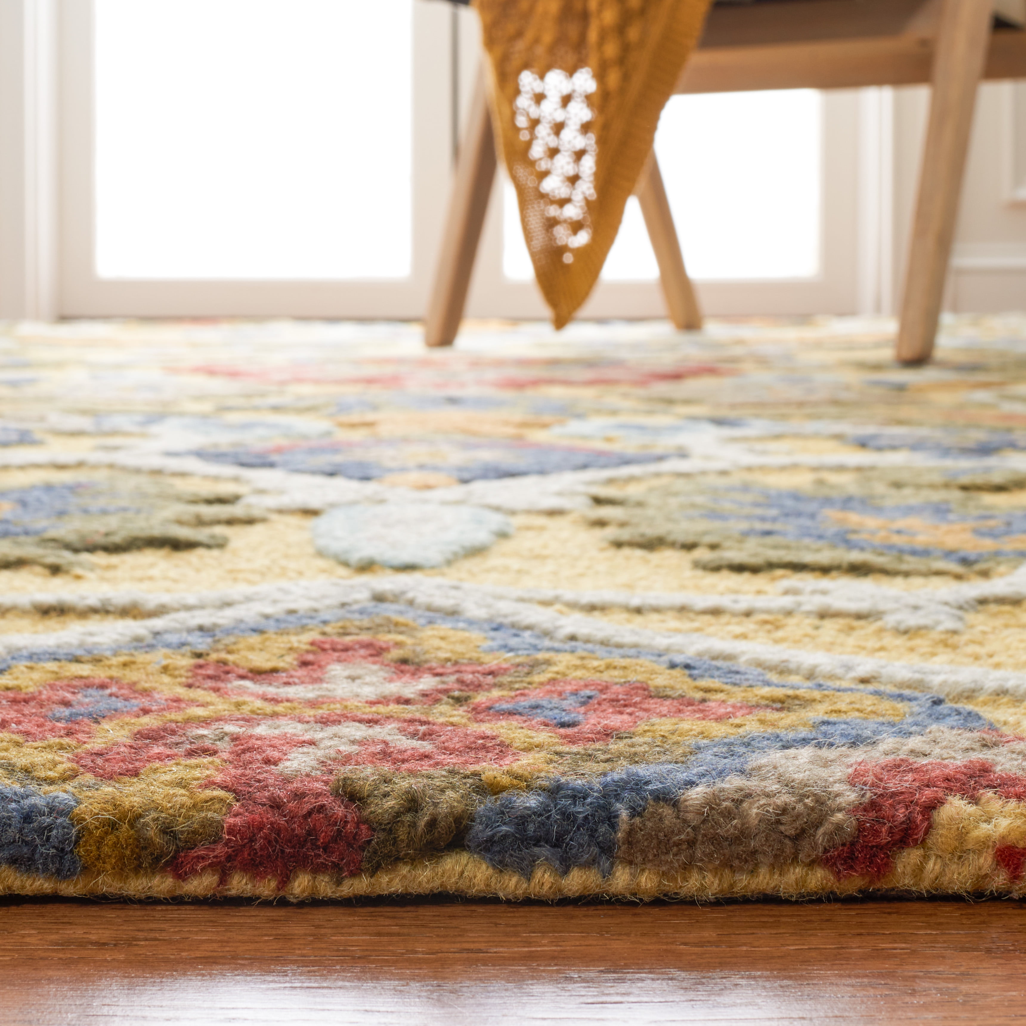 SAFAVIEH Blossom Lennon Floral Wool Area Rug, Gold/Multi, 2'3" x 4'
