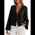 thumbnail image 1 of Camisa Y2K para Mujer, Blusa con Mangas Acampanadas y Cuello en V, Estilo Casual. Negro L, 1 of 8