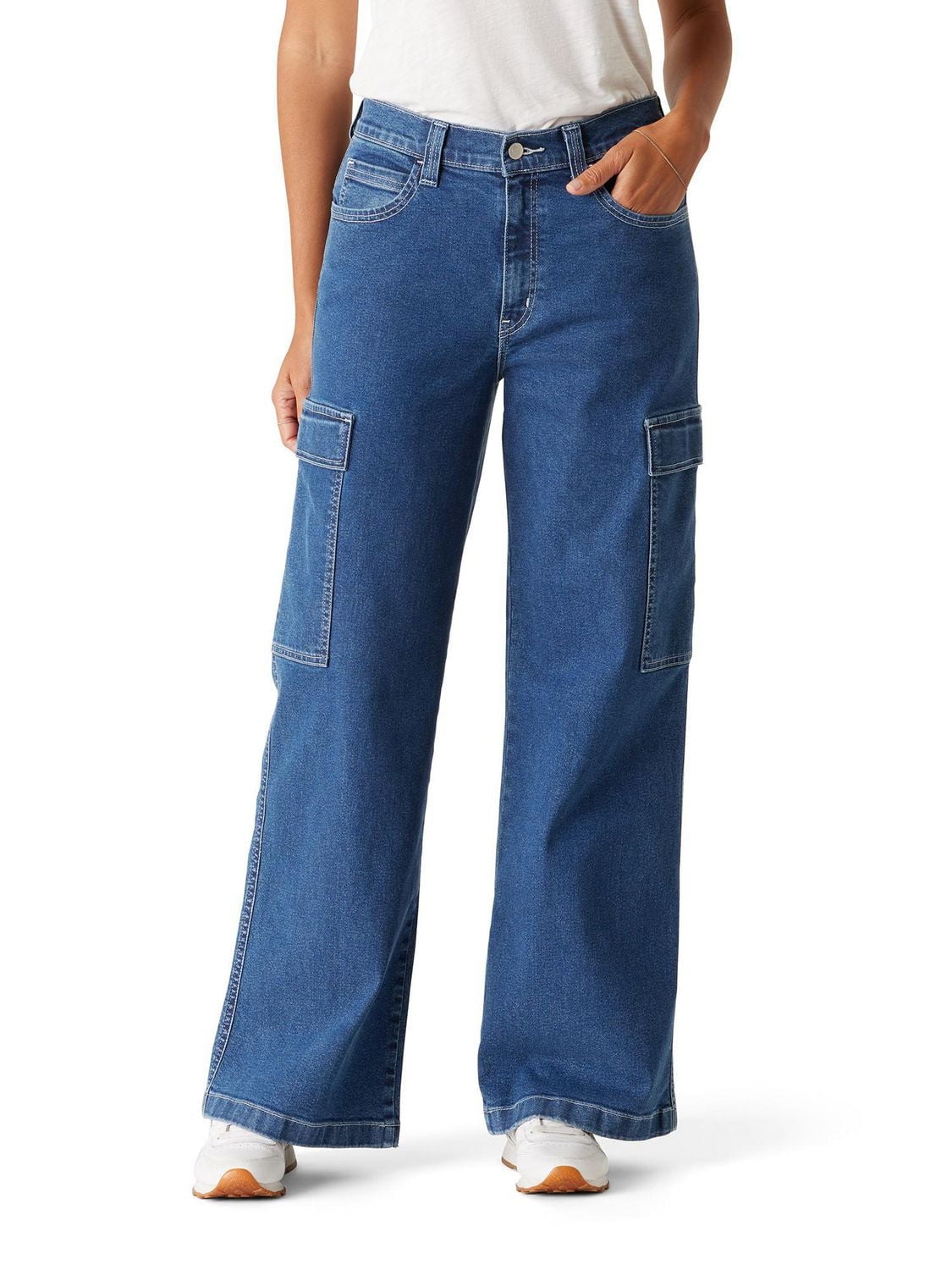 Levi Strauss Signature™ Women's  Cargo Wide Leg Jeans, Available sizes: 2 – 18