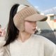 thumbnail image 2 of Gorro de punto para mujer, con cola de caballo y moño alto, elástico, de invierno, grueso, cálido, con visera y ala, gorro de crochet, 2 of 5