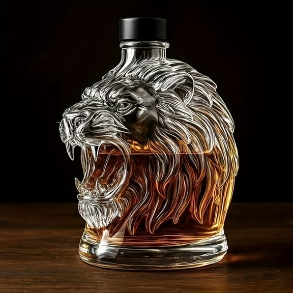 Lion Head Whiskey Decanter - Realistic Glass Art Piece, Intricate Design - No Electricity Needed - Perfect Gift for Whiskey Lovers & Holiday Decor