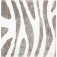 thumbnail image 4 of SAFAVIEH Barcelona Calanthia Geometric Shag Runner Rug, Ivory/Silver, 2'3" x 8', 4 of 6