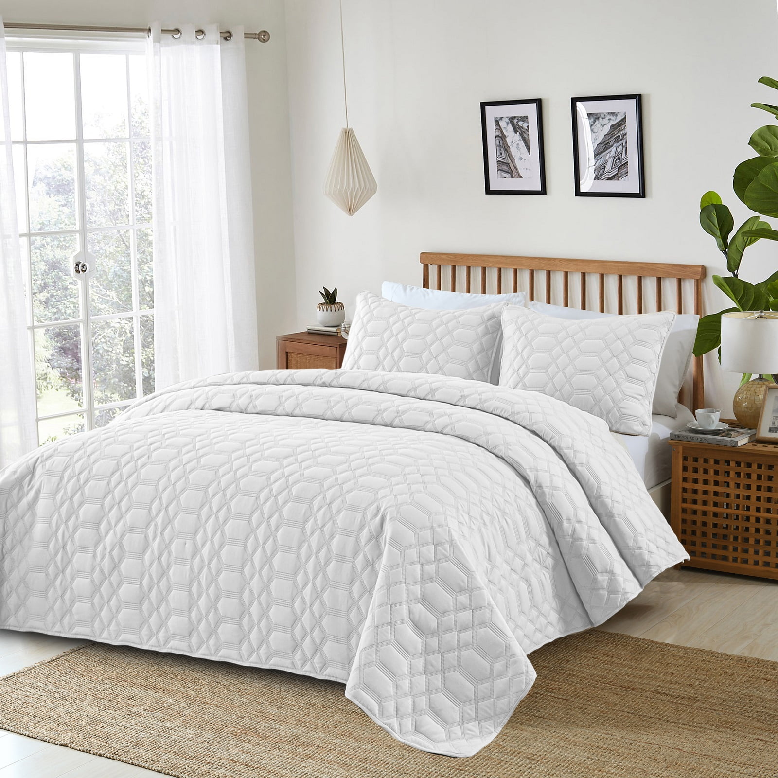3-Piece King Size Quilt Set, Greagle Ultrasonic Reversible Lightweight Bedspread Soft Warm Velvet Machine Washable Bedding Set with 2-Piece Pillow Shams, 104 x 90 inch, White