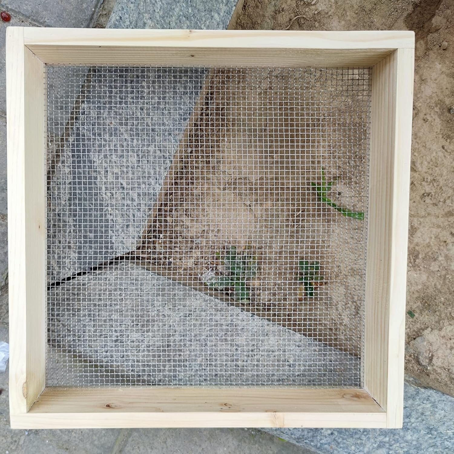 Soil Sifter Garden, Multi-Purpose Soil Screen Wood Dirt Sifter Hand Held Cedar Garden Sifter for Compost, Dirt and Potting Soil (14.96in)