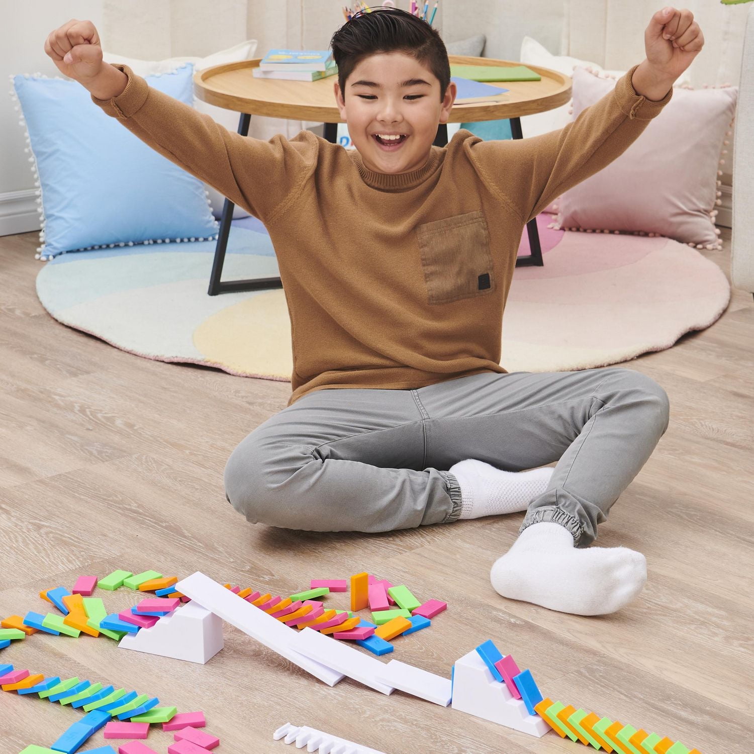 H5 Domino Creations 100-Piece Neon Set by Lily Hevesh, for Families and Kids Ages 5 and up