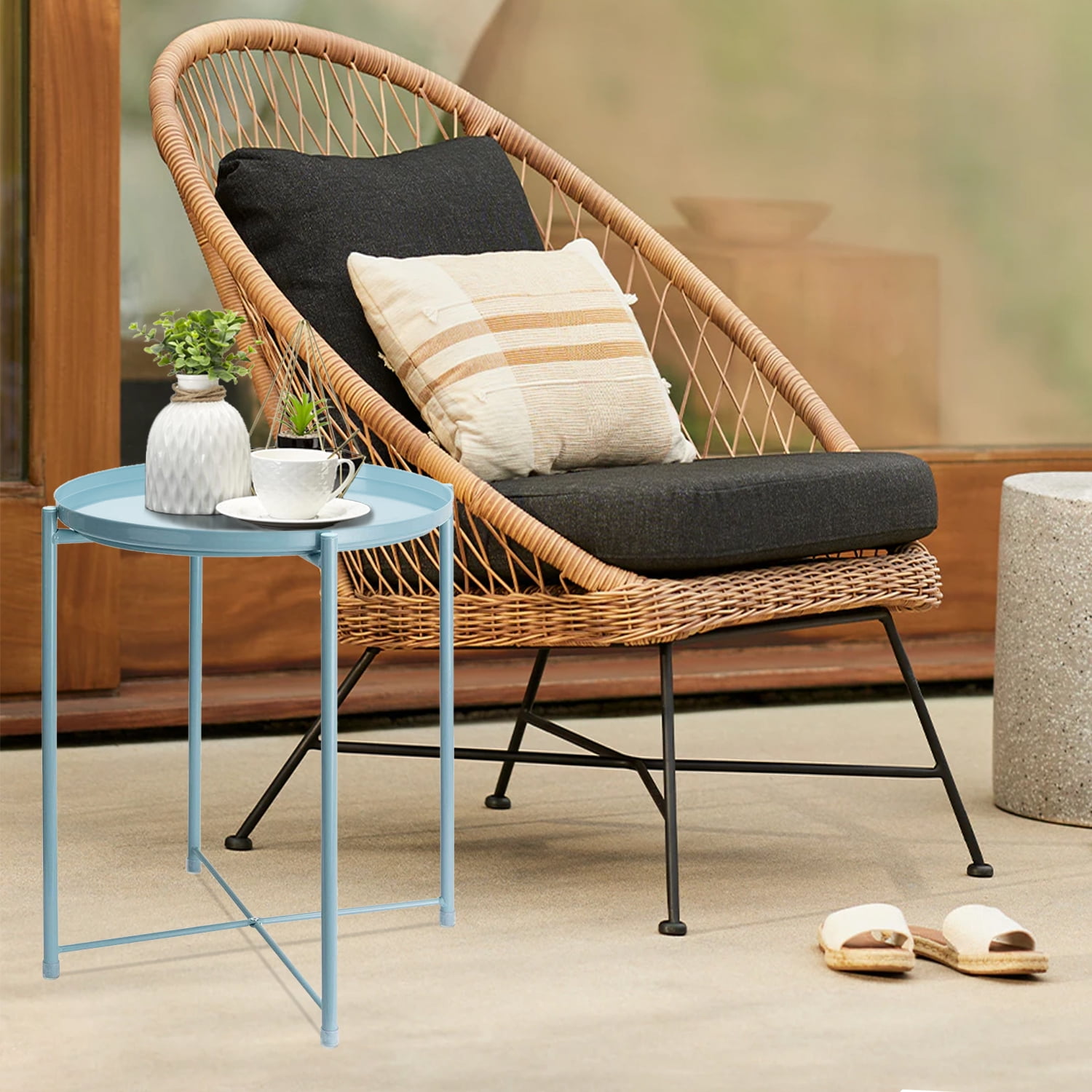 CERBIOR Metal Tray End Table, Round Accent Coffee Side Table, Anti-Rust and Waterproof Outdoor Small Side Table, Indoor Modern Sofa Side Table Bedside Table for Living Room Bedroom Balcony (Blue)