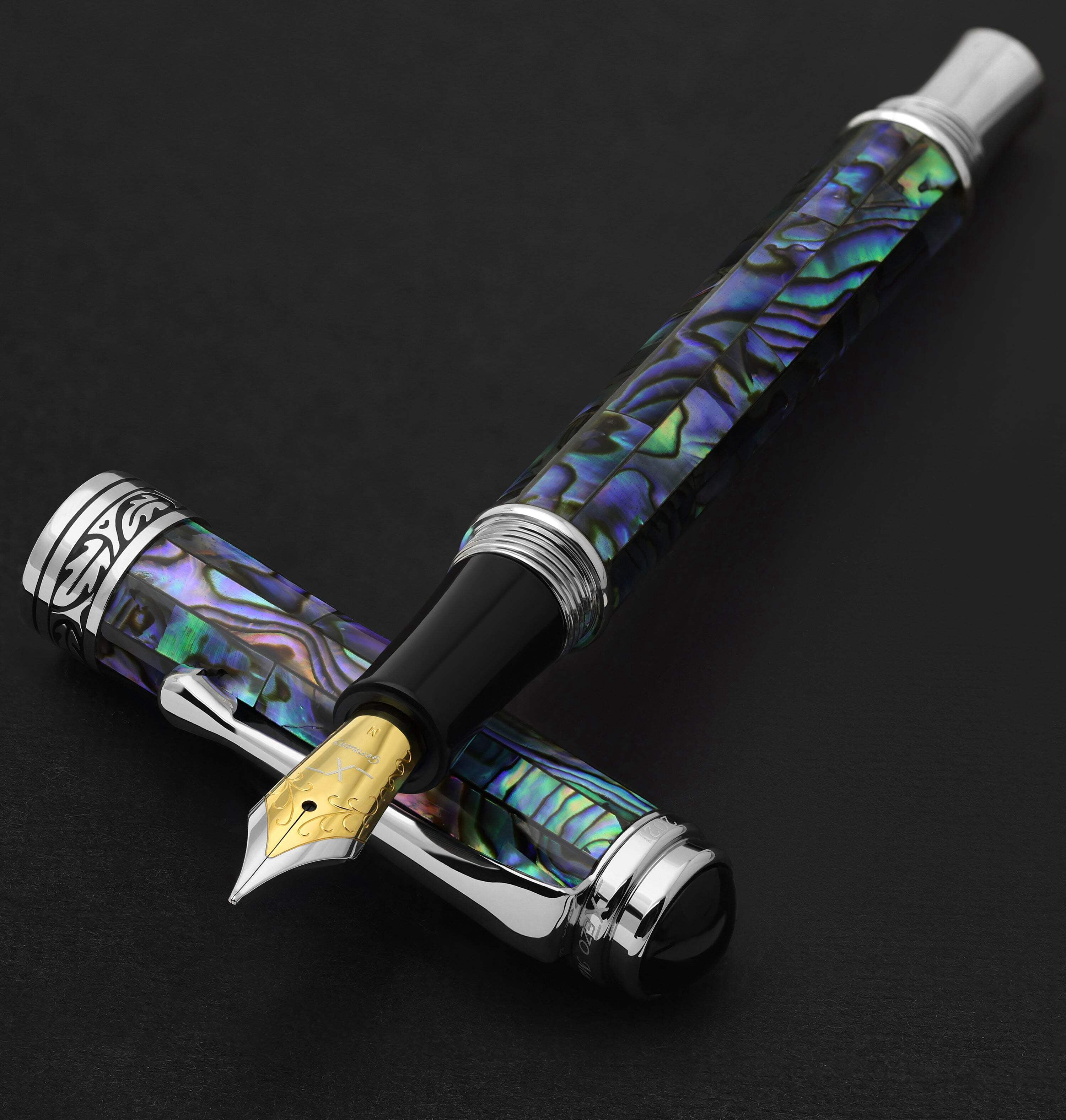 Xezo Xezo Maestro® Paua Abalone Sea Shell Fountain Pen (Medium Nib) - Platinum Plated