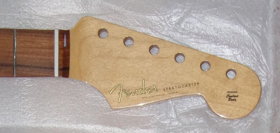 Fender® Classic Player 60's Strat Maple/Pau Ferro Neck~21 MJ Frets~12"~Brand New
