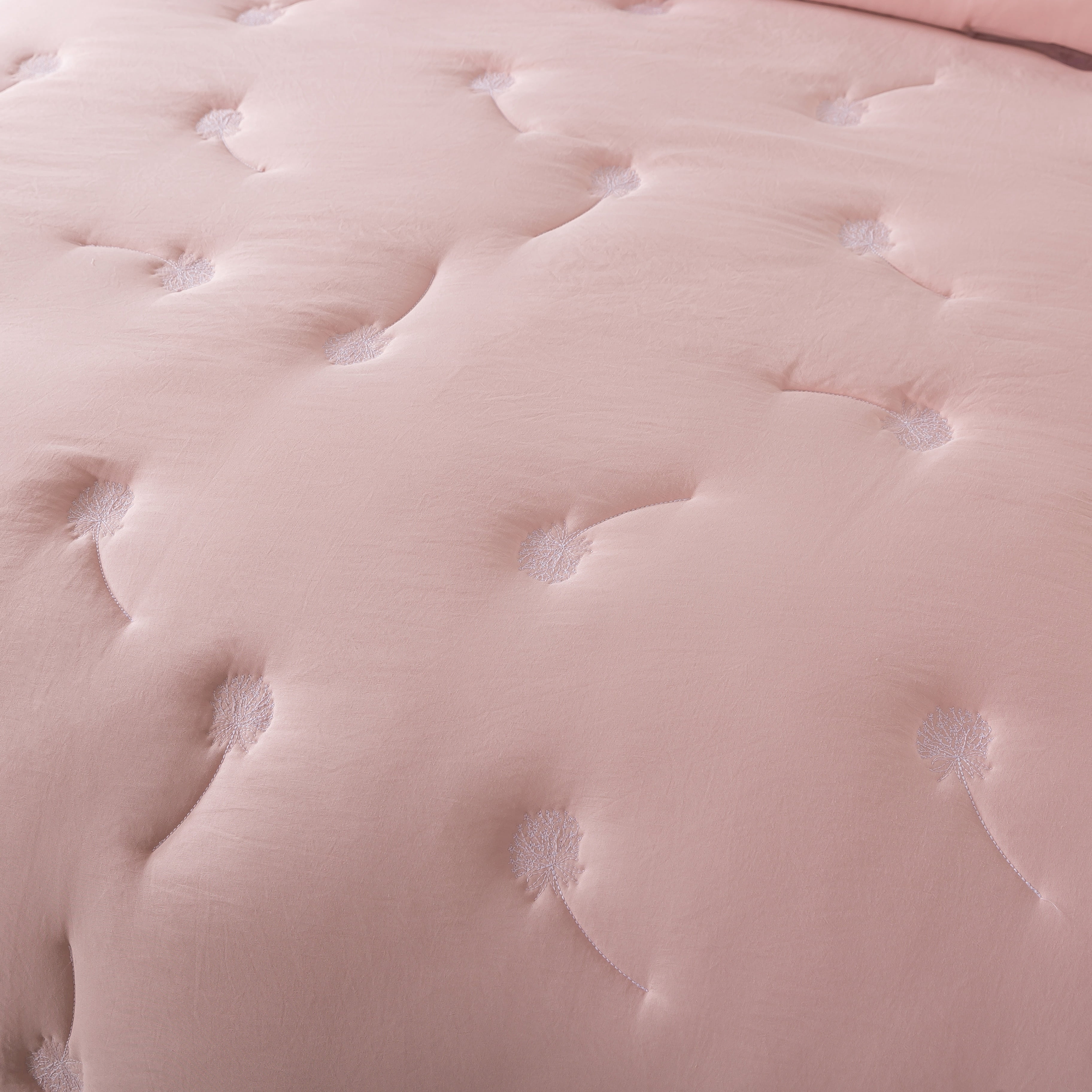 NSH by New Sega Home, 2-Piece Comforter Set, Embroidered Dandelion, Pink, Bed in a Bag, King
