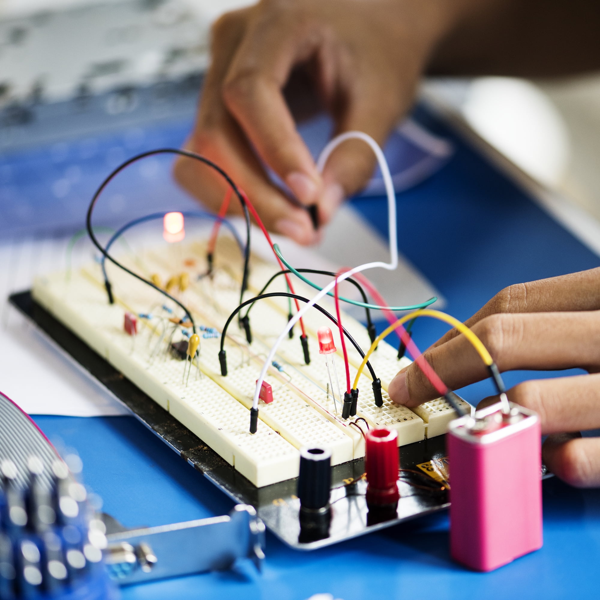 Uxcell Breadboards Kit 1660 Point Solderless Breadboards Set for Shield and Testing 1 set