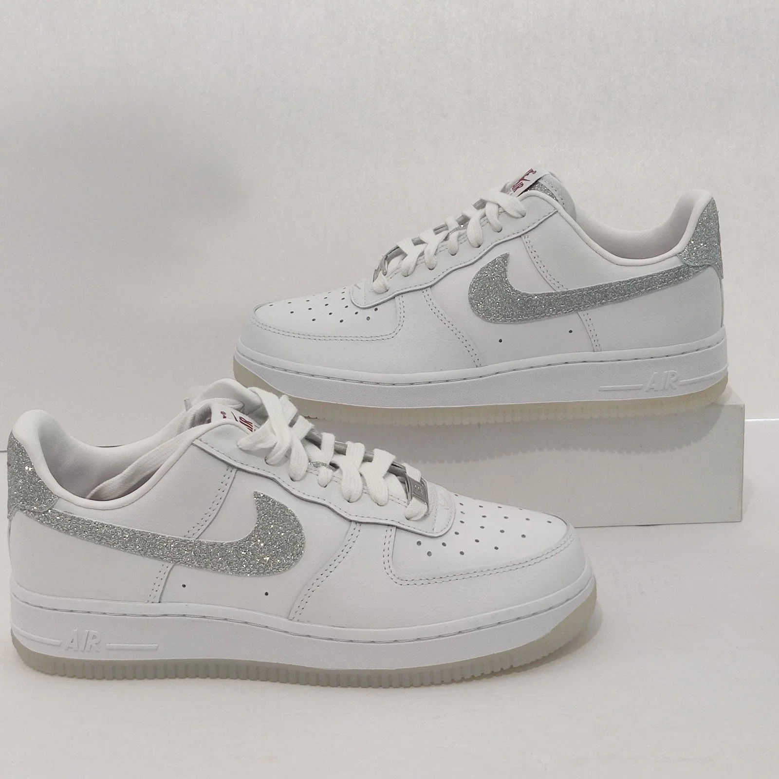 靴 NIKE WMNS AIRFORCE1 07 LX Glitter Swoosh Nike Air Force 1 Low '07 LX Glitter Swoosh White (Women's