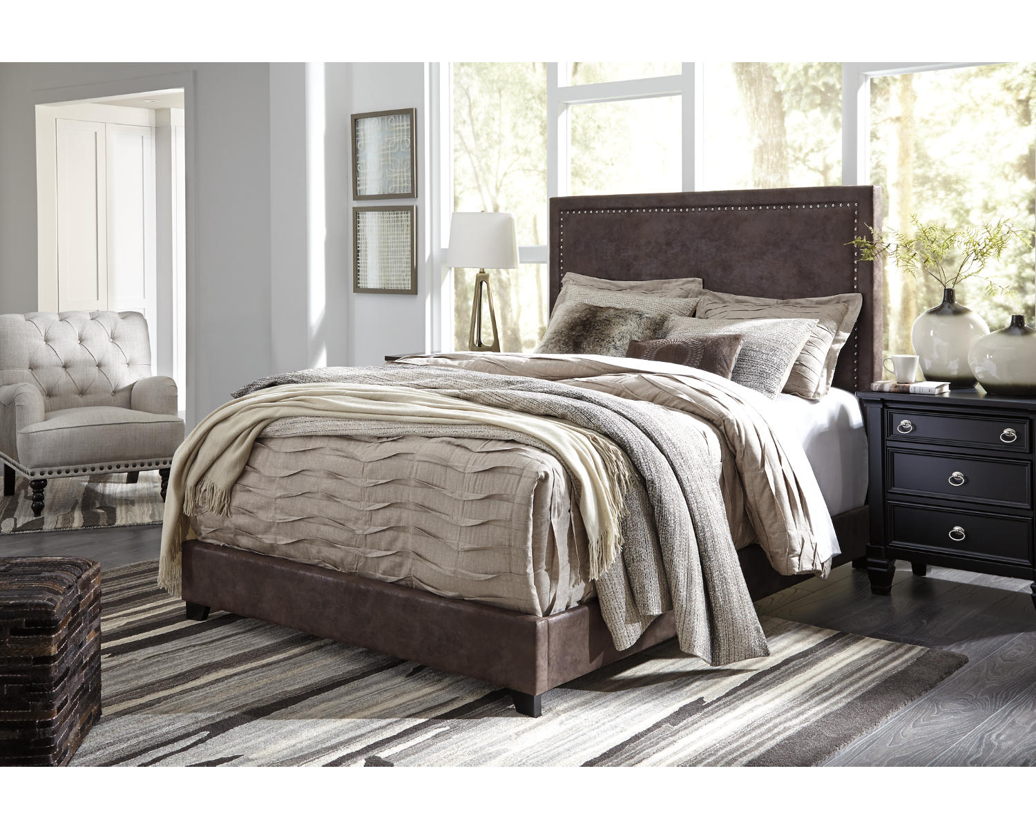 Signature Design by Ashley Dolante Contemporary Faux Leather Upholstered Platform Bed, Queen, Brown - image 4 of 8