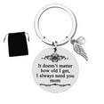 thumbnail image 2 of Llavero de acero inoxidable para mamá del Día de la Madre - Llavero grabado "Siempre te necesito mamá" - Regalo de cumpleaños de su hija e hijo - Colgante de plata de 2.28" con bolsa de terciopelo, 2 of 6